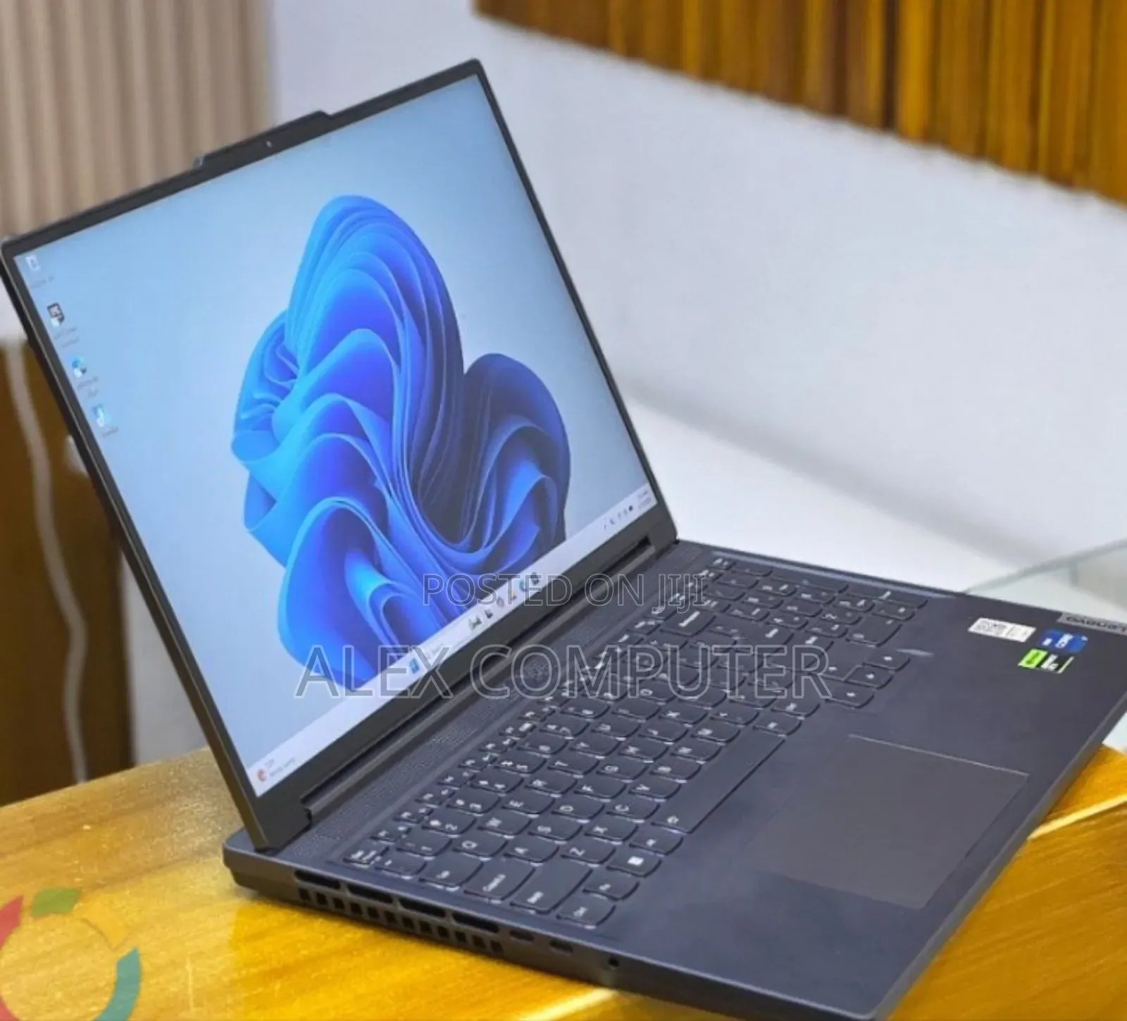 New Laptop Lenovo 16GB Intel Core i7 SSD 1T