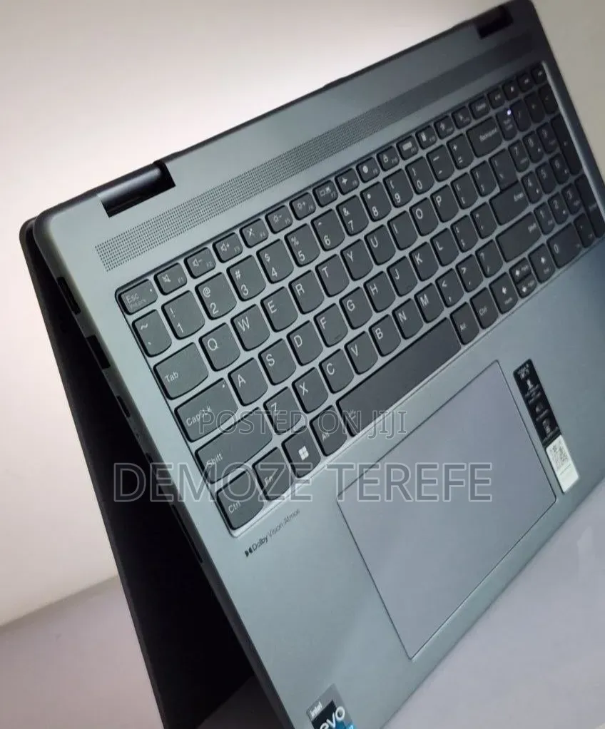 New Laptop Lenovo Yoga 7i 16GB Intel Core i7 SSD 512GB