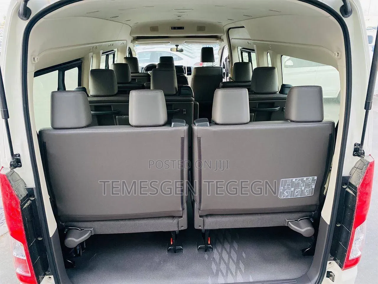 Toyota HiAce 2022 White