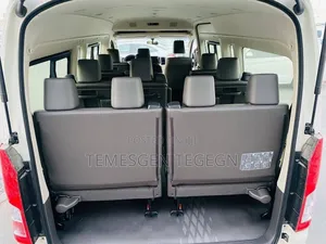 Toyota HiAce 2022 White