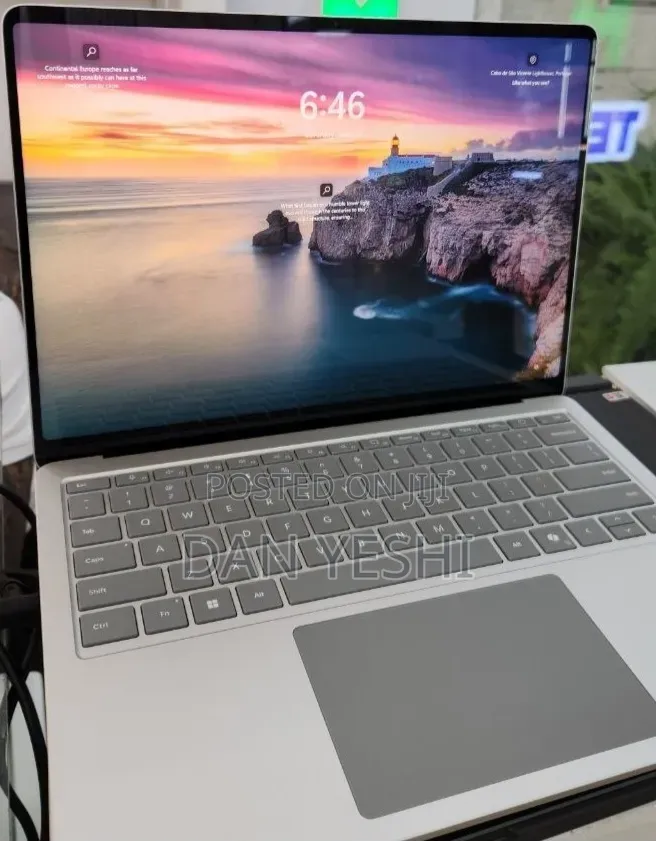 New Laptop Microsoft Surface Laptop 16GB Intel Core i5 SSD 512GB