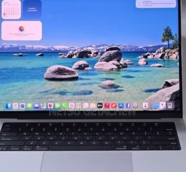 New Laptop Apple MacBook Pro 2025 M5 16GB Apple M5 Pro SSD 512GB