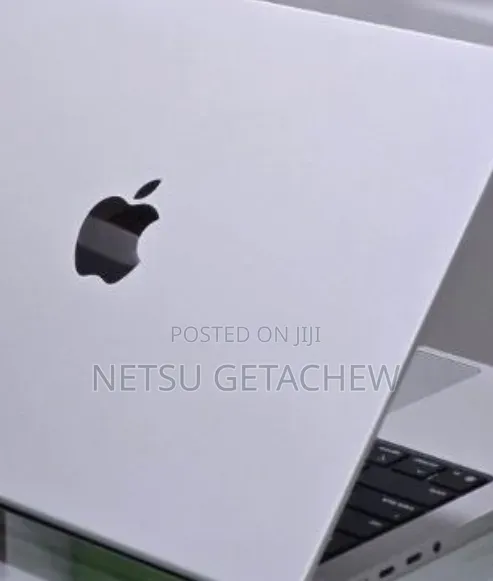 New Laptop Apple MacBook Pro 2025 M5 16GB Apple M5 Pro SSD 512GB