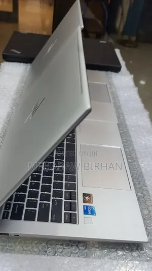 New Laptop HP EliteBook 840 16GB Intel Core i5 SSD 512GB