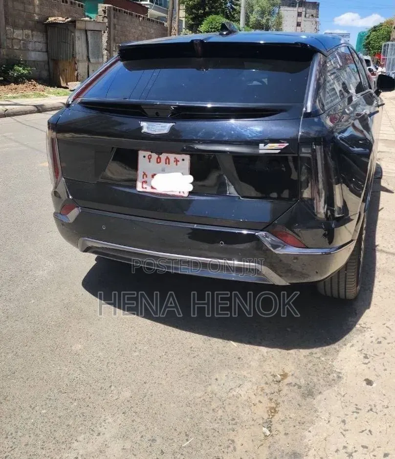 Cadillac OPTIQ 2025 Black