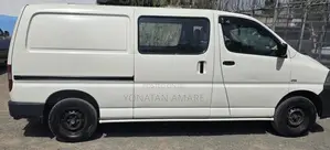 Toyota HiAce 2010 White