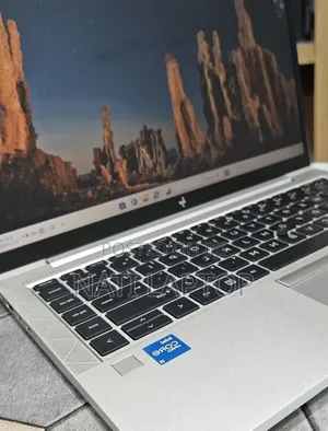 New Laptop HP EliteBook 840 G8 16GB Intel Core i5 SSD 512GB