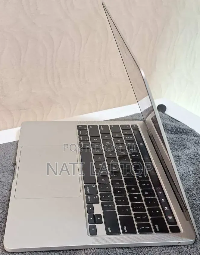 New Laptop Apple MacBook Pro 2021 M1 16GB Apple M1 SSD 512GB
