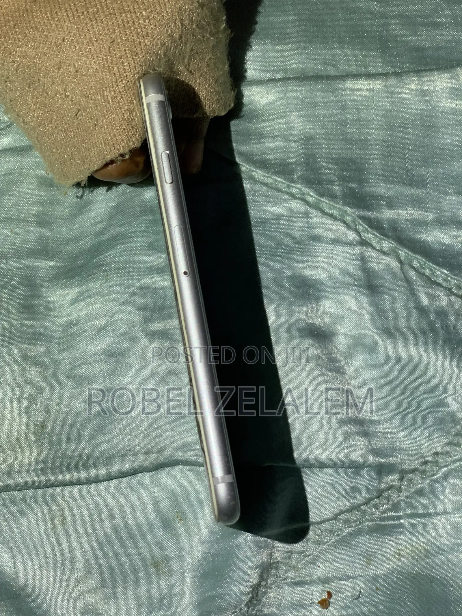 Apple iPhone 8 64 GB White