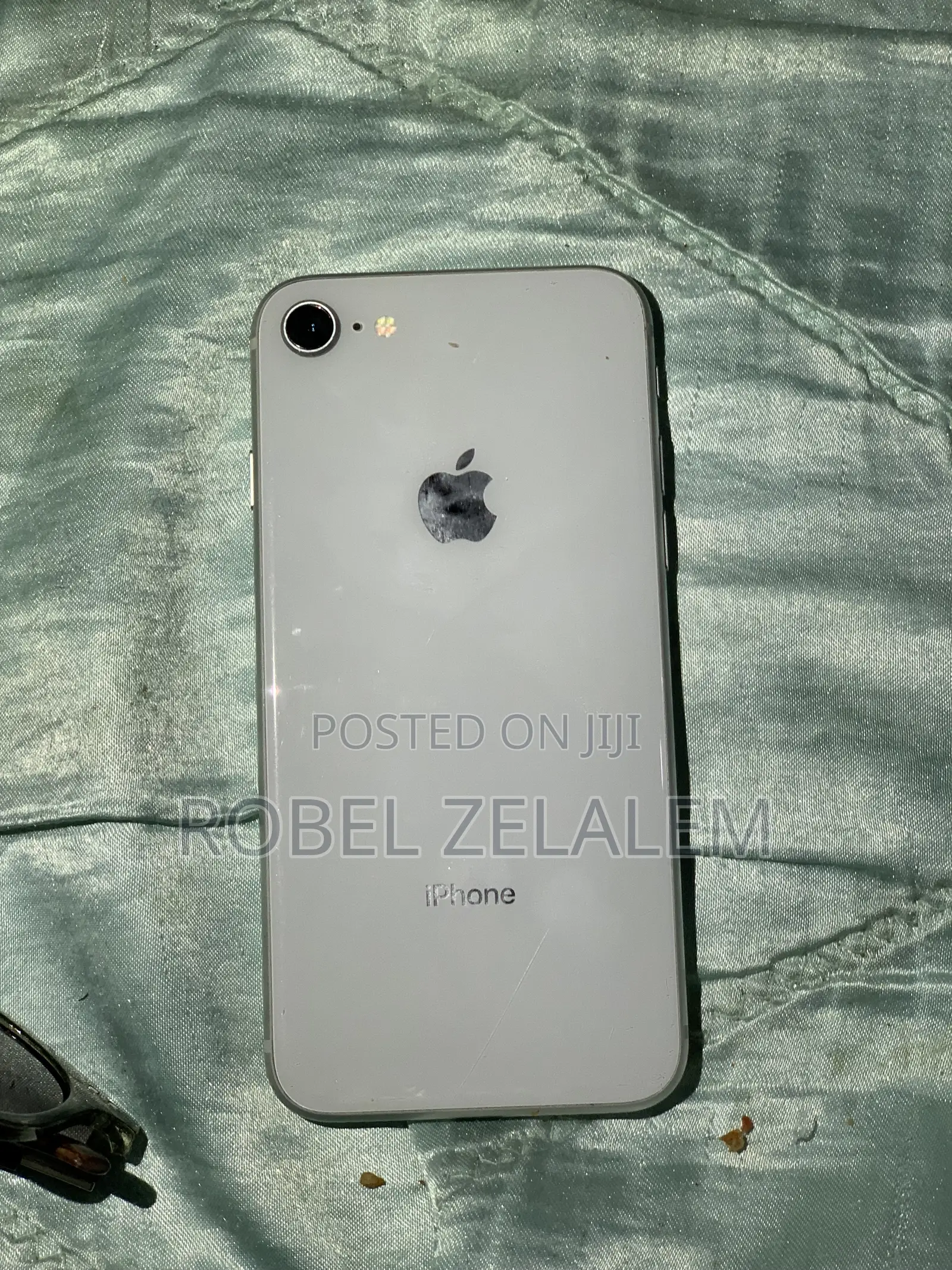 Apple iPhone 8 64 GB White
