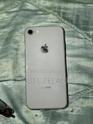 Apple iPhone 8 64 GB White