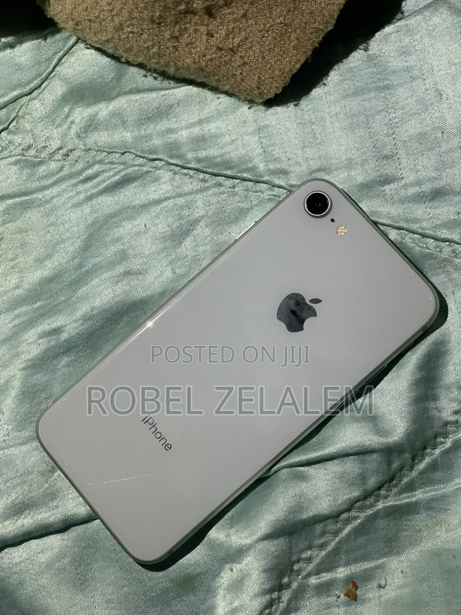 Apple iPhone 8 64 GB White