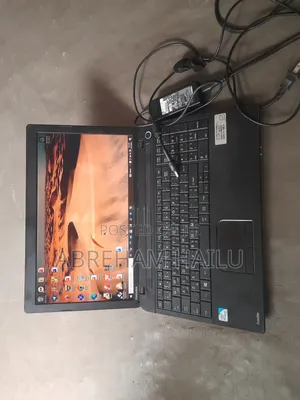 Laptop Toshiba 4GB Intel Pentium HDD 500GB