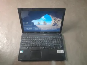 Laptop Toshiba 4GB Intel Pentium HDD 500GB