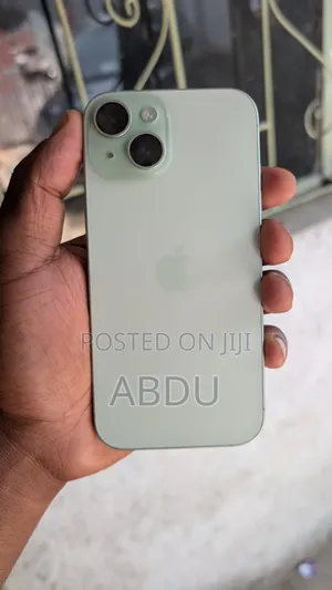 Apple iPhone 15 256 GB Green