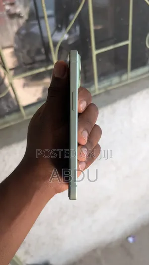 Apple iPhone 15 256 GB Green
