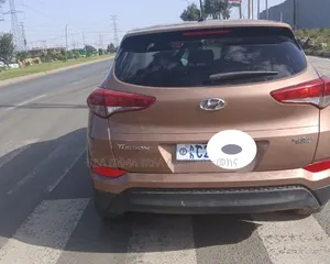 Hyundai Tucson 2017 Brown