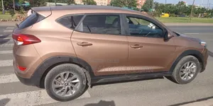 Hyundai Tucson 2017 Brown
