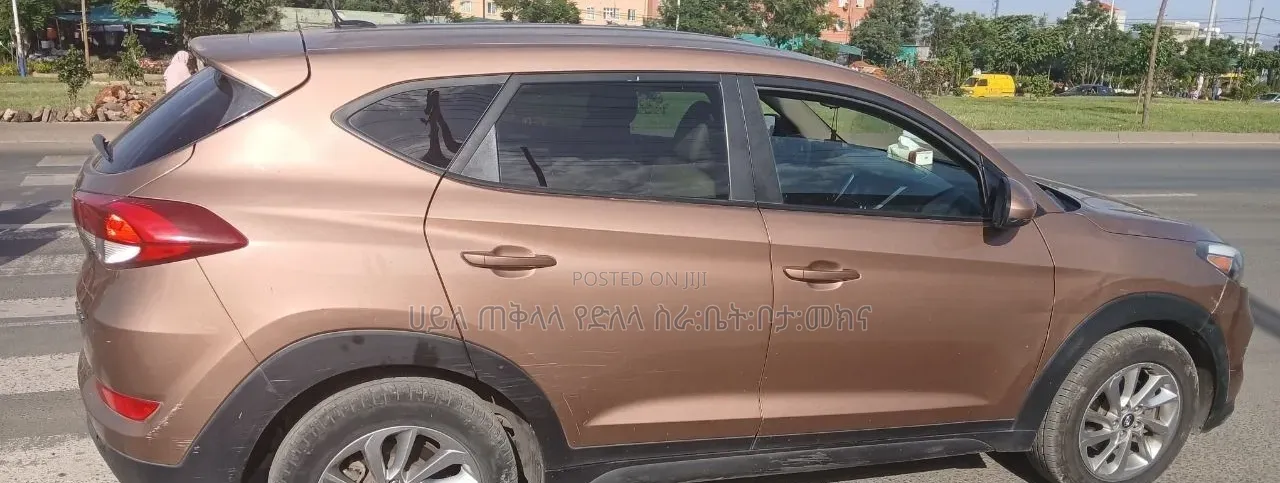 Hyundai Tucson 2017 Brown