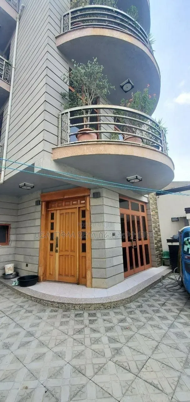 Furnished 8bdrm Townhouse/Terrace for sale
