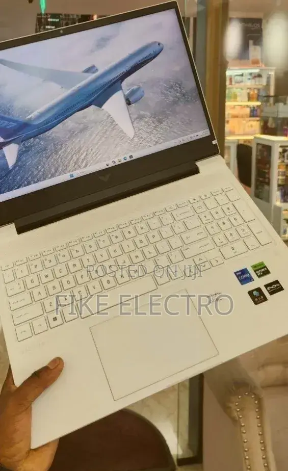 New Laptop HP Victus 16 16GB Intel Core i7 SSD 512GB