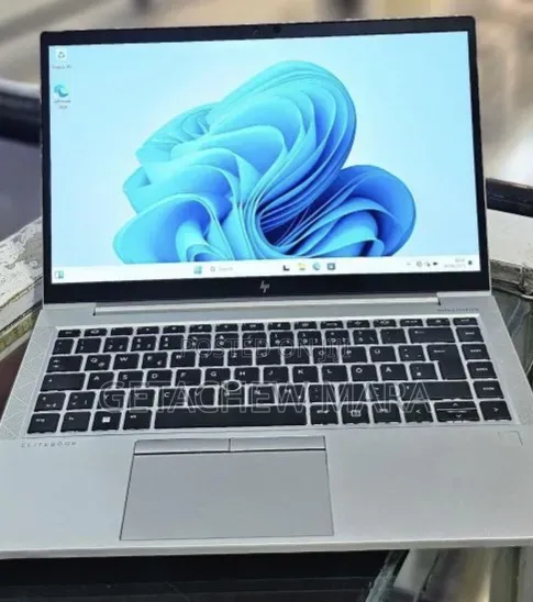 New Laptop HP EliteBook 840 G8 16GB Intel Core i5 SSD 512GB