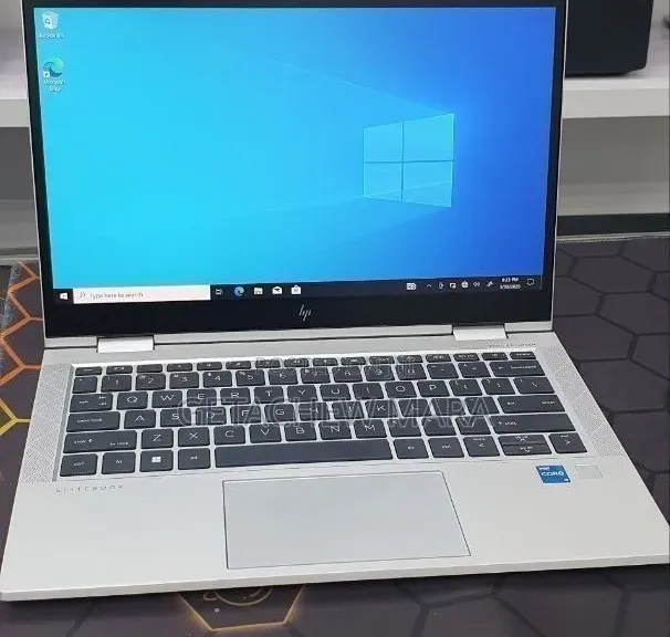 New Laptop HP EliteBook 1030 16GB Intel Core i5 SSD 512GB