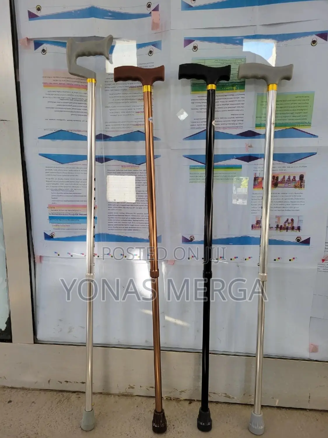 Walking Stick/Cane囗名material: Aluminum Alloy + Black Color: Brown