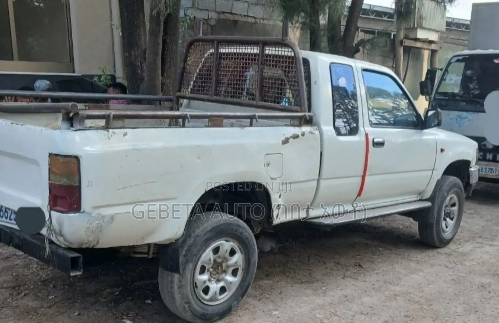 Toyota Hilux 1997 White