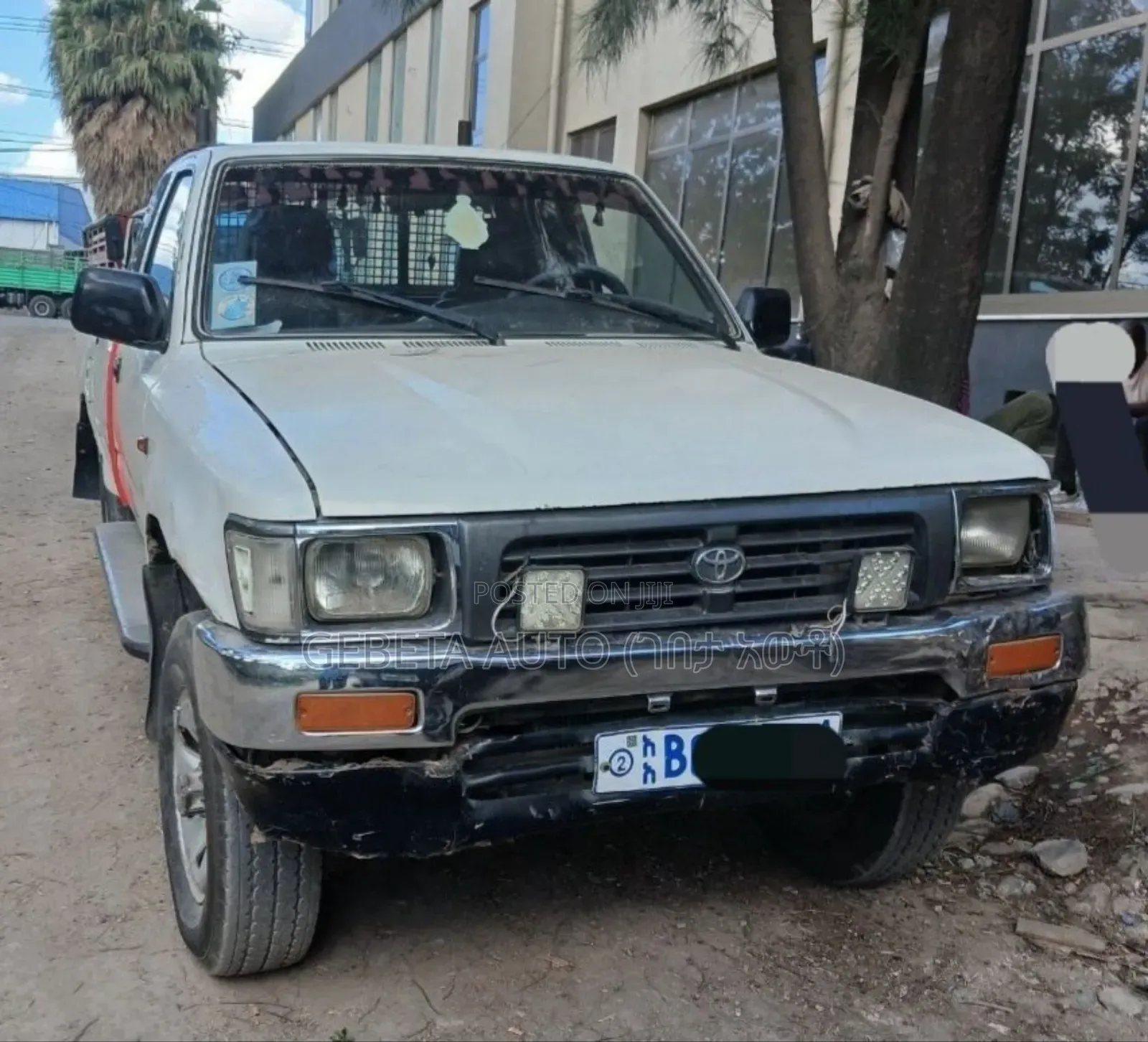 Toyota Hilux 1997 White