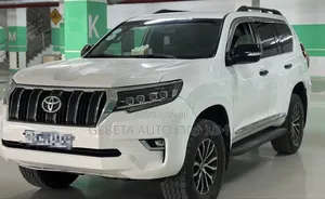 Toyota Land Cruiser 2018 White