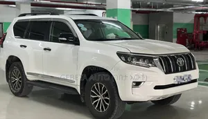 Toyota Land Cruiser 2018 White