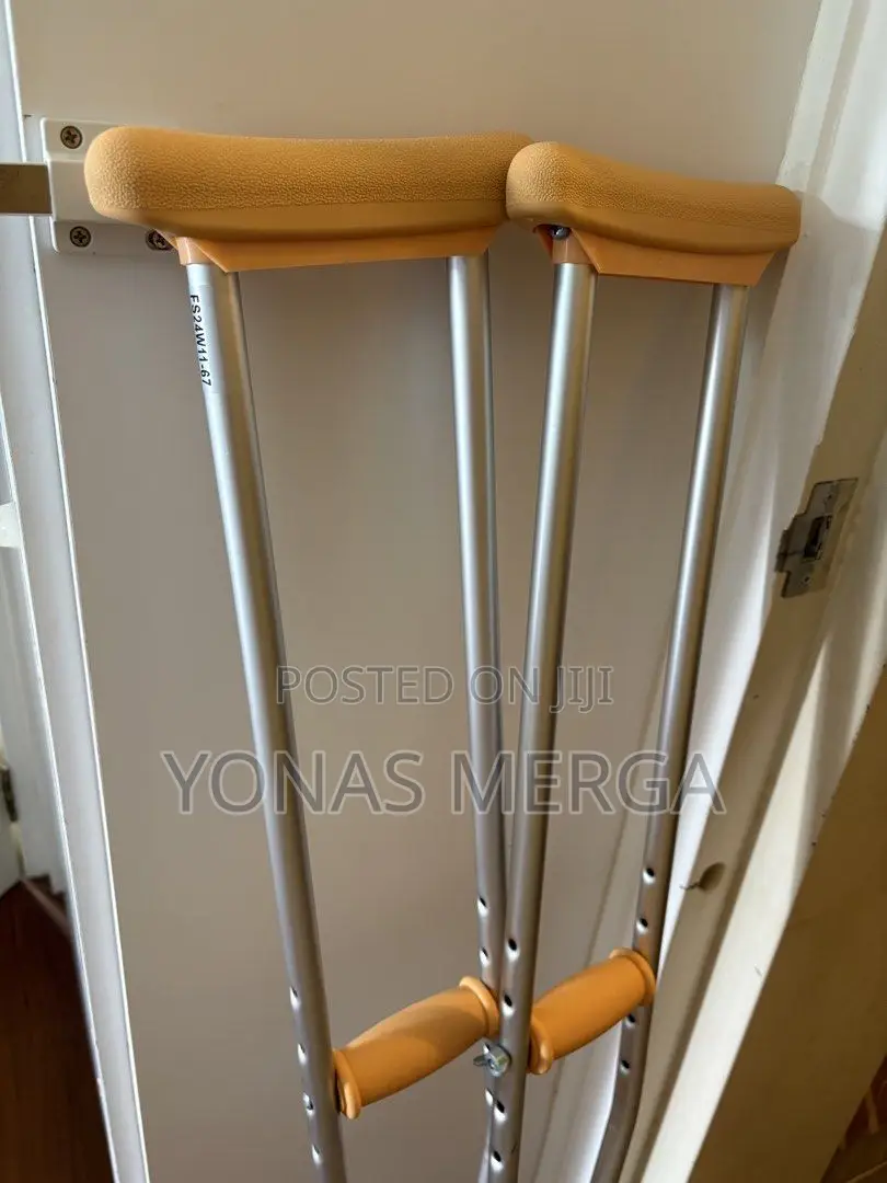 Bilateral Crutches祐官axillary Kranch鸚曶rubber, Can Be Used Anywhere