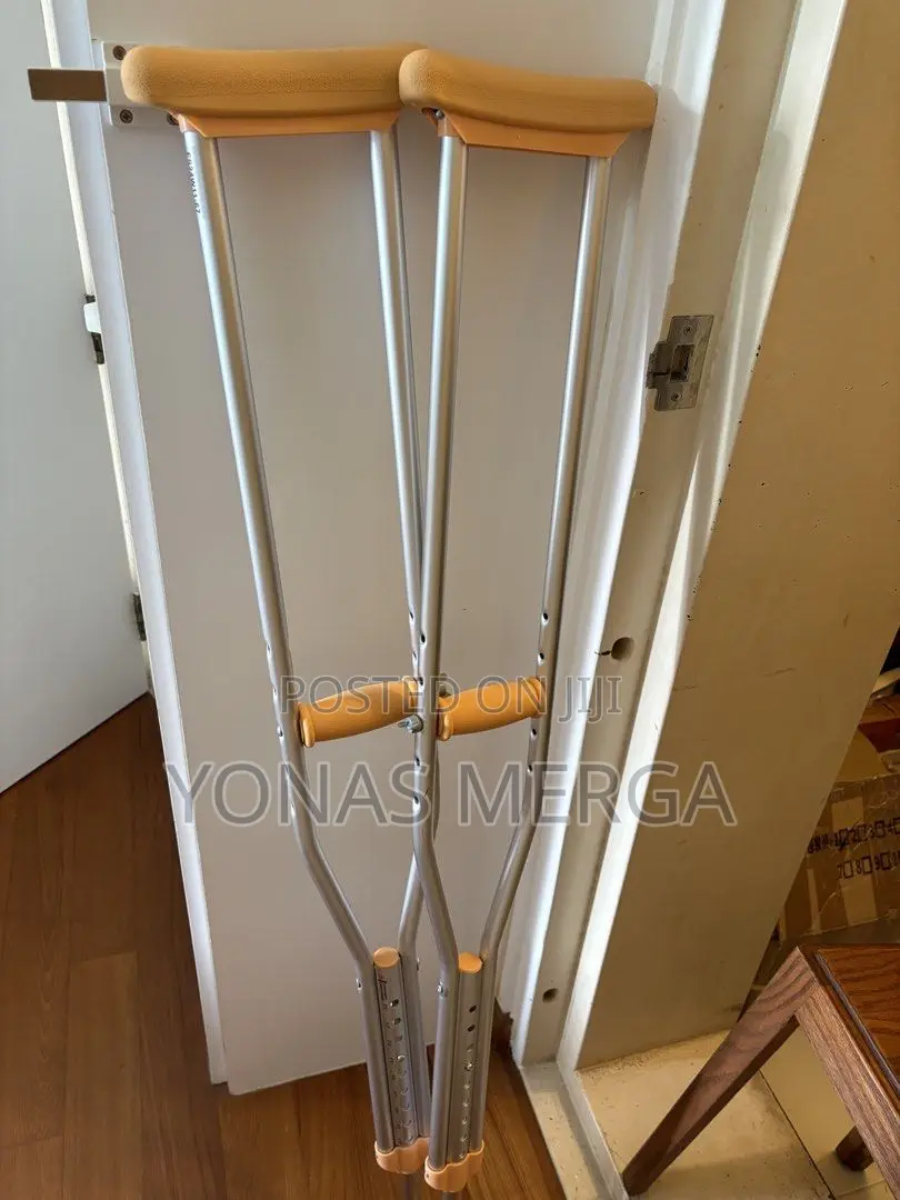 Bilateral Crutches祐官axillary Kranch鸚曶rubber, Can Be Used Anywhere