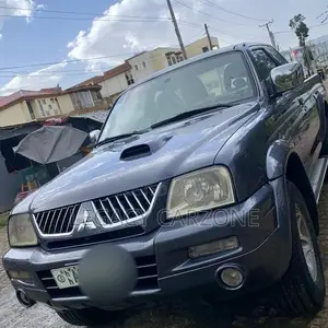 Mitsubishi L200 2005 Blue