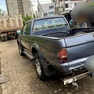Mitsubishi L200 2005 Blue