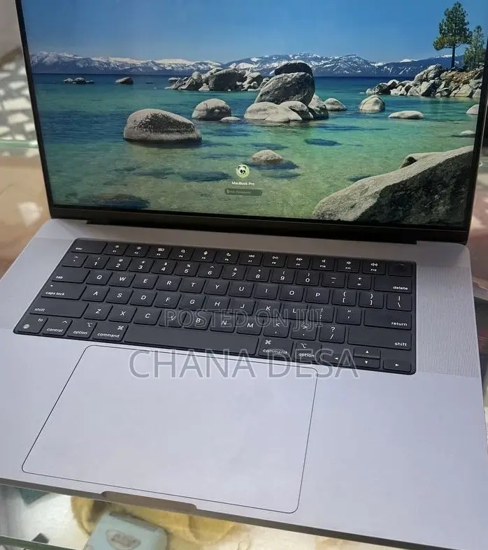 New Laptop Apple MacBook Pro 2021 M1 32GB Apple M1 Pro SSD 512GB
