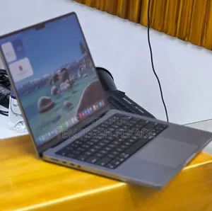 New Laptop Apple MacBook Pro 2020 M1 16GB Apple M1 Pro SSD 1T