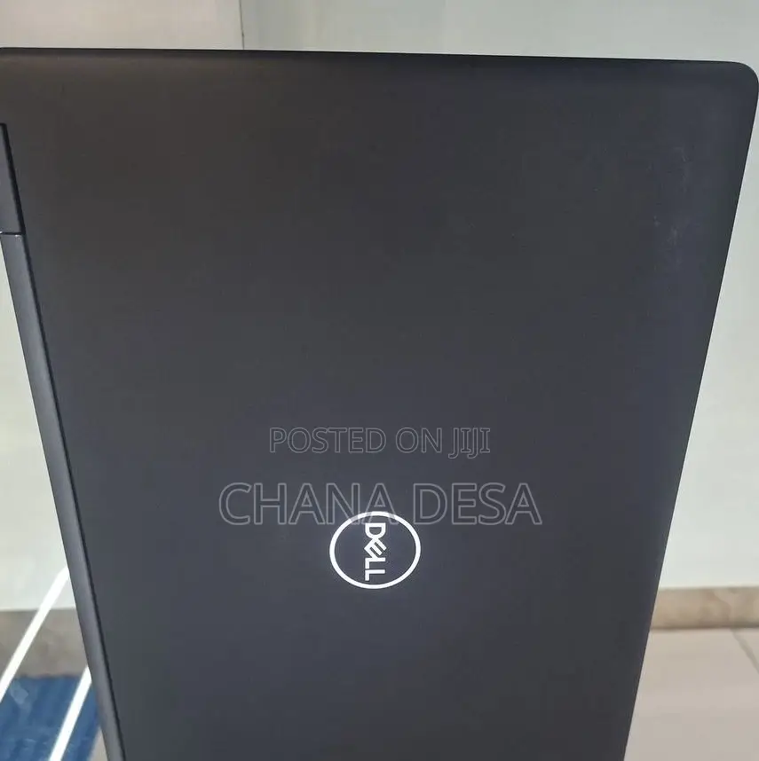 New Laptop Dell 8GB Intel Core i5 SSD 256GB