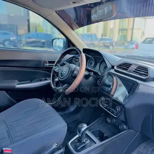 Suzuki Dzire 2022 Silver