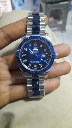 Luxury Blue Dial Stainless Steel Watch - ዘመናዊና ያማረ የወንድ እጅ ሰዓት