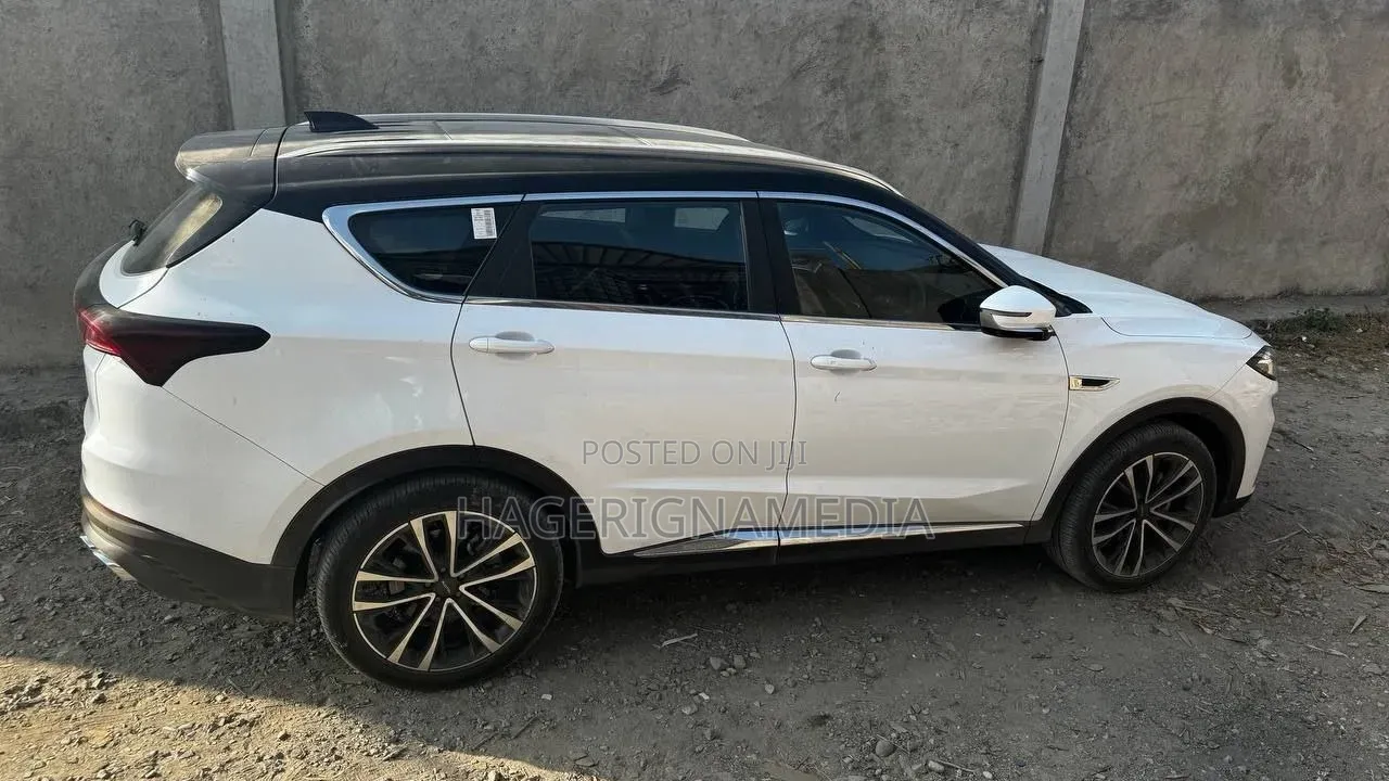 Jetour X70 Plus 2022 White