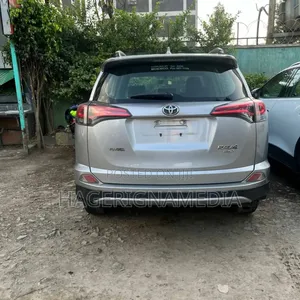 Toyota RAV4 2018 Silver