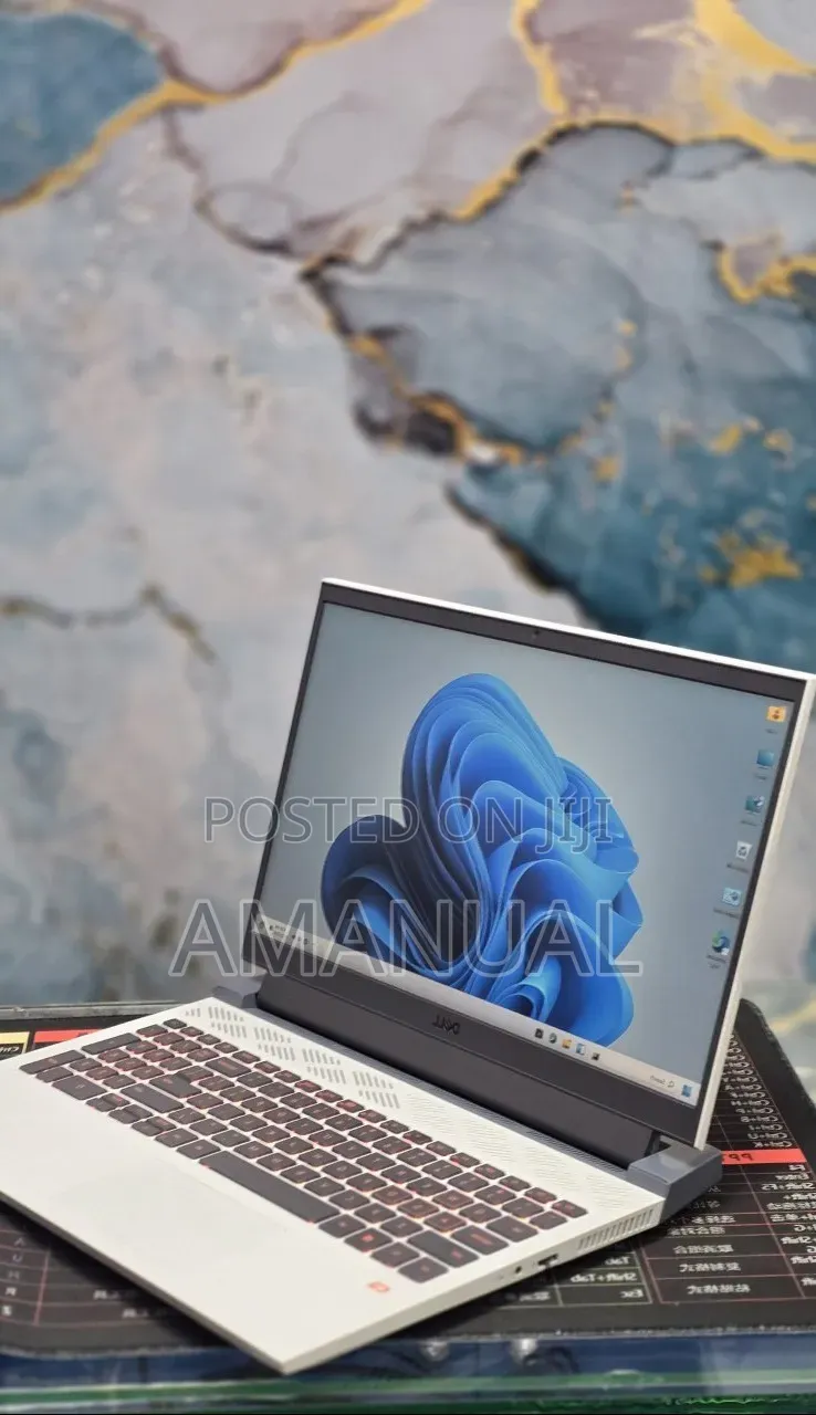 New Laptop Dell G15 5511 8GB AMD Ryzen 7 SSD 512GB