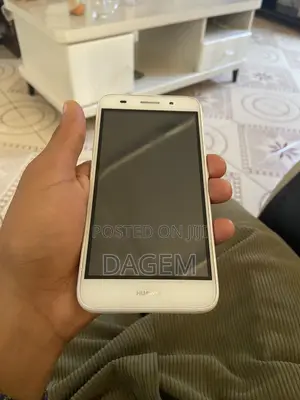 Huawei Y3 8 GB White