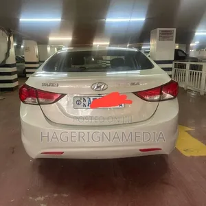 Hyundai Elantra 2013 Silver