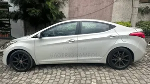 Hyundai Elantra 2013 Silver