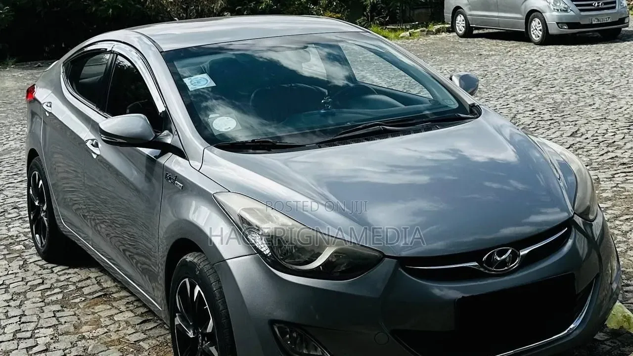 Hyundai Avante 2013 Gray