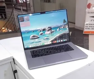 New Laptop Apple MacBook 32GB SSD 1T