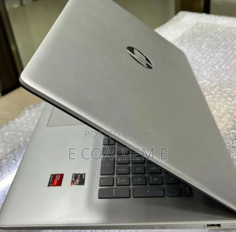 New Laptop HP 8GB AMD Ryzen 5 SSD 512GB